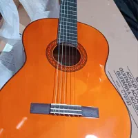 گیتار یاماها c70