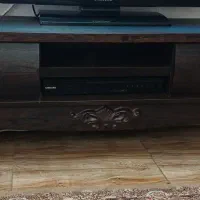 میز تلویزیون سالم بدون هیچ خط و خشی