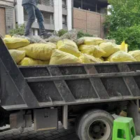خاکبرداری حمل نخاله وتهیه مصالح توسط ایسوزو وبابکت