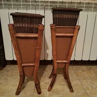 گلدان پایه دار