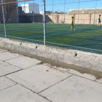 گرفتن تایم زمین چمن مصنوعی دبیرستان امام خمینی(ره)