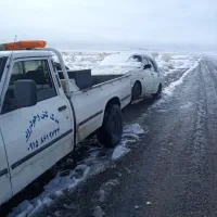 یدکش وجرثقیل قهستان. درمیان