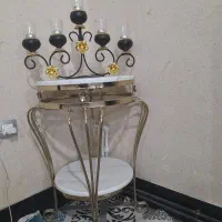 میز کنار سالنی