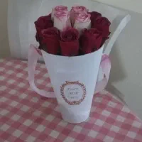 باکس گل مصنوعی مناسب هدیه روز مادر