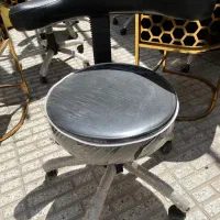 میز ناخن، صندلی، اینه|آرایشگاه و سالن‌های زیبایی|اصفهان, حسین‌آباد|دیوار