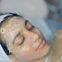 استخدام و آموزش لیزر موهای زائد و فشیال (خانم)|استخدام درمانی، زیبایی، بهداشتی|اردبیل, |دیوار