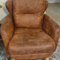 مبل راحتی و میز غذاخوری