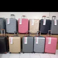 چمدان لوکس و چشمگیر جهیزیه ای کسا اصفهان ست تک|کیف، کفش، کمربند|اصفهان, جویباره|دیوار