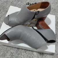 کفش|کیف، کفش، کمربند|مینودشت, |دیوار