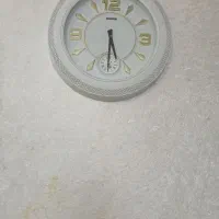 ساعت دیواری