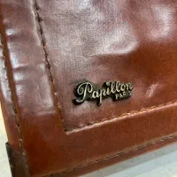 کیف‌ چرم‌قدیمی‌کلکسیونی کلاسیک|کلکسیون اشیاء عتیقه|اندیشه, اندیشه فاز ۴|دیوار