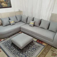 مبل ال طوسی در حد جهیزیه و نو با میز وسط