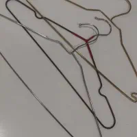 چوب لباس فلزی|لباس|دره شهر, |دیوار