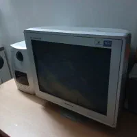 کامپیوتر رو میزی با میز ام دی اف