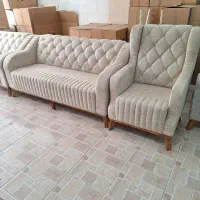 مبل طرح چستر با پایه چوب روس