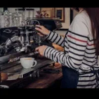 استخدام باریستا خانوم در کافی شاپ