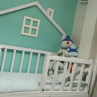 تخت و پرده و لوستر و باکس ست کودک