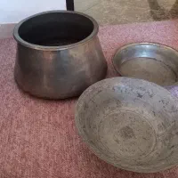 سه تکه ظرف مسی