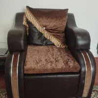 مبلِ چرمِ هفت نفره با میز جلو مبلی و عسلی|مبلمان خانگی و میز عسلی|تکاب, |دیوار