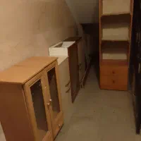 تعدادی قفسه