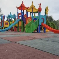 استخر توپ بزرگ پارکی