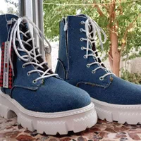 بوت لی داخل خز زنانه