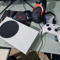 xbox series s 512g به همراه هارد ۱ترا اکسترنال
