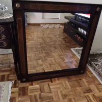 آینه دیواری همراه قاب چوبی