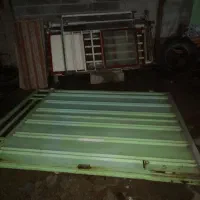 در وپنجره آهنی