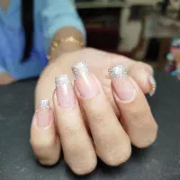 کاشت و ترمیم ناخن|خدمات آرایشگری و زیبایی|محمدشهر, محمدشهر|دیوار