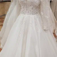 لباس عروس در حد نو