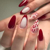 کاشت اولیه ناخن با لاکژل ۴۰۰ تومن