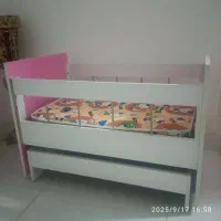 تخت نوزاد گهواره ای