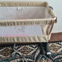 تخت کنار مادر برند زویه