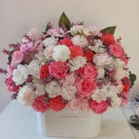 باکس گل بزرگ مصنوعی رز و پیونی
