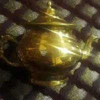 قوری برنجی کوچیک برای سیسمونی نوزاد