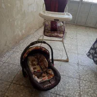 کریر و صندلی غذا خوری با هم ۹۰۰تومن