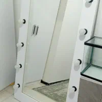 آینه بزرگ لامپ دار