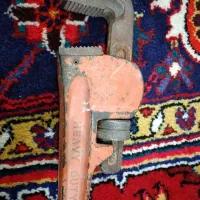 لوله گیر سالم و بدون ایراد کاملا آهنی