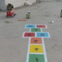 نقاشی و خطاطی مدارس و مهد کودک‌ها