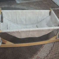گهواره بچه|اسباب‌بازی بچه|ری, علایین|دیوار