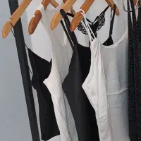 لباس زنانه|لباس|شیراز, تندگویان|دیوار