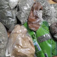 پودر سنجد، پونه، تخم کتان، نعنا و