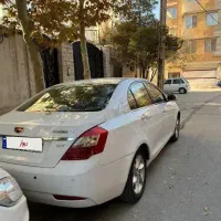 جیلی امگرند ۲۰۱۳ دنده ای تمیز|خودرو سواری و وانت|مشهد, اقبال|دیوار