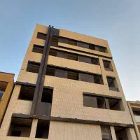 پیش فروش اپارتمان طبقه ۵ واحد جلو .قیمت ۴۳۰۰