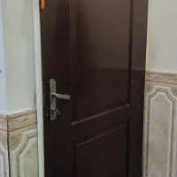 درب در حد نو همراه با چهار چوب
