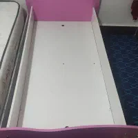 دو عدد تخت و خواب کودک سالم