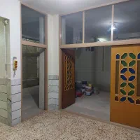 درب چوبی قدیمی