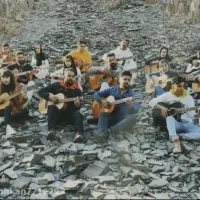 آموزش گیتار پاپ با ۱۲سال سابقه