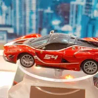 دریفت زن فلزی